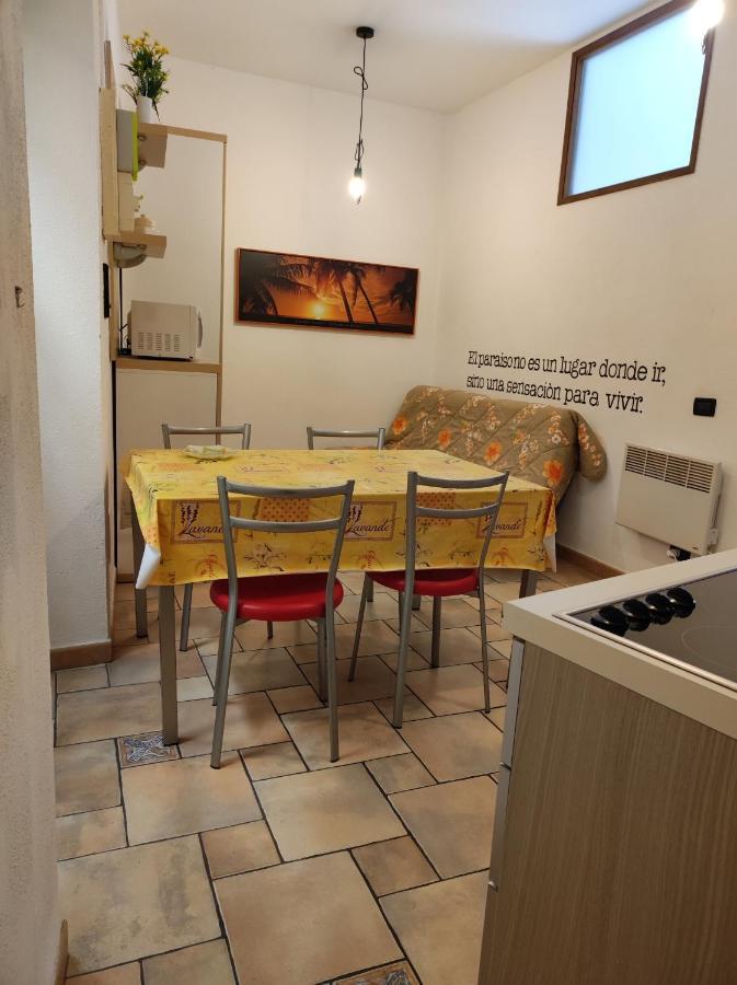Appartement Bilocale Nella Vecchia Citta' Di Mentone Extérieur photo