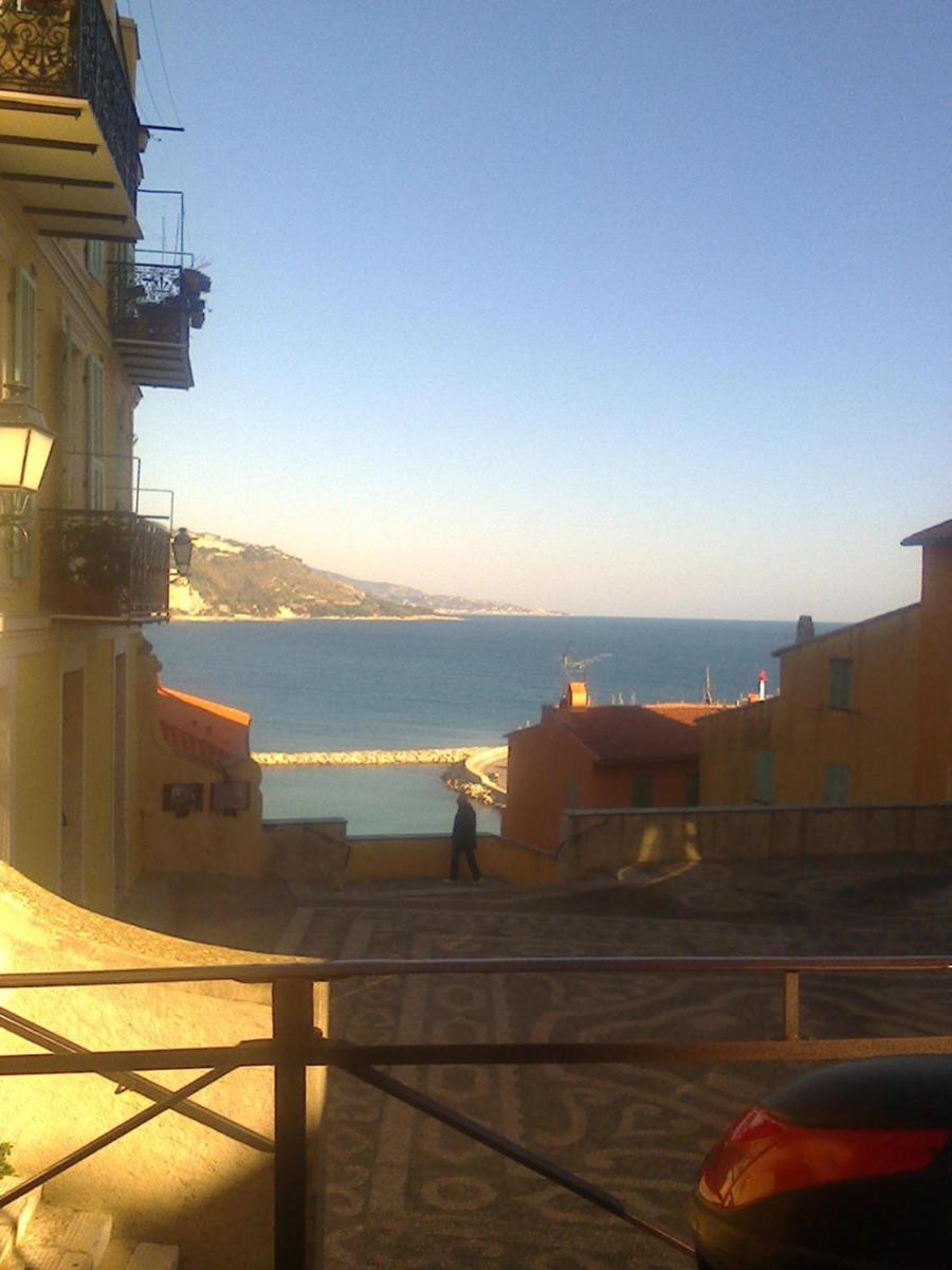 Appartement Bilocale Nella Vecchia Citta' Di Mentone Extérieur photo